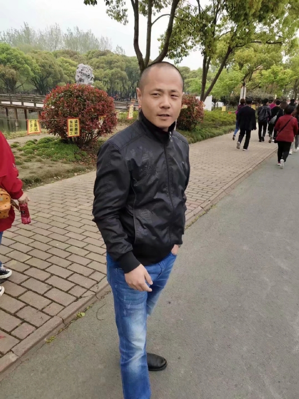 傻子的第一张照片--宜兴蓝颜知己交友网